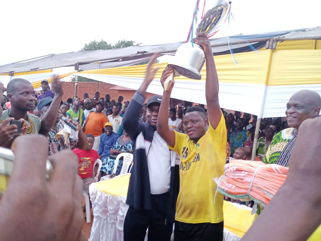 Finale du tournoi de football »Le retour du Baobab » à Abomey: Le colonel Christophe Gnimavo impacte  la jeunesse il